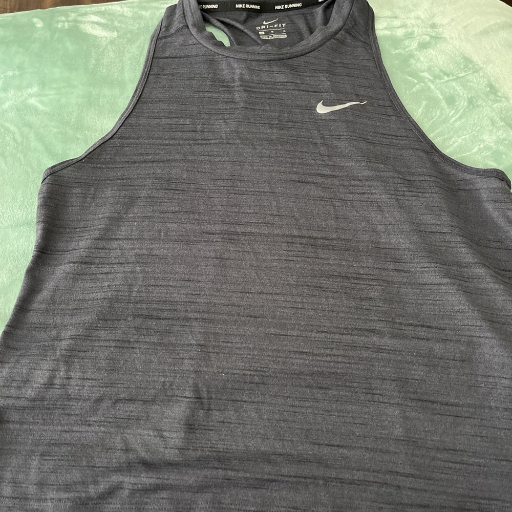 Nike tank